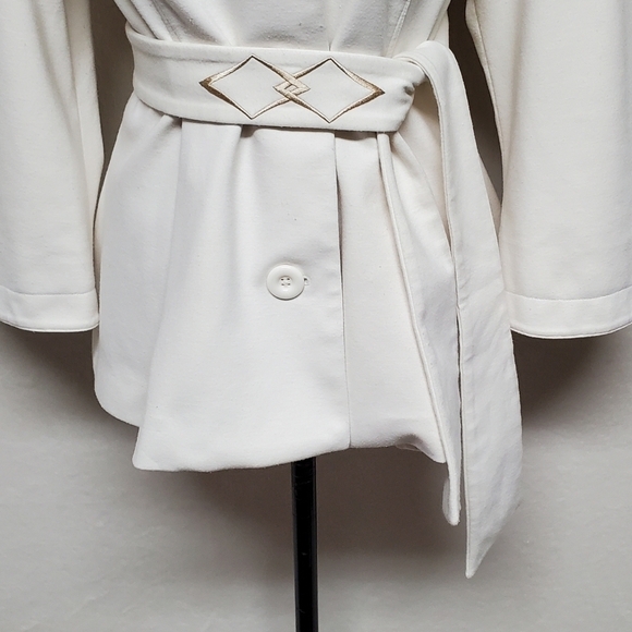 Simply Chloe Dao Off-White Cropped Flared Pleated Bell Sleeve Belted Jacket M - Picture 7 of 16